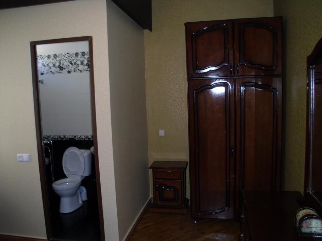 Suliko Guest House Batumi Exteriör bild