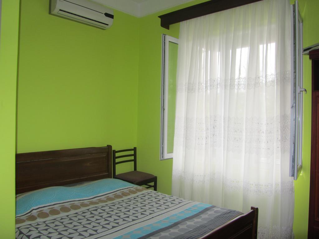Suliko Guest House Batumi Rum bild