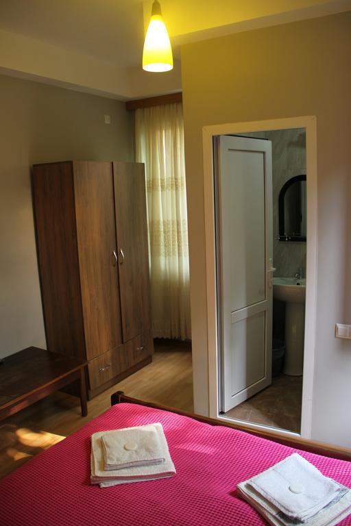 Suliko Guest House Batumi Exteriör bild