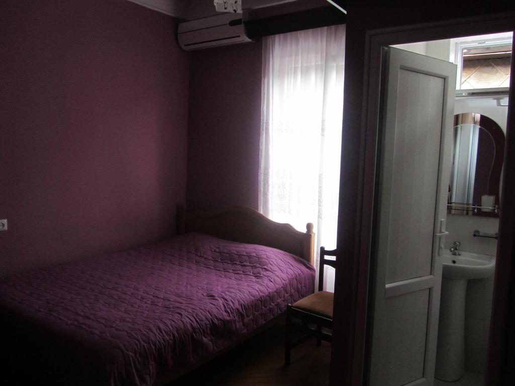 Suliko Guest House Batumi Exteriör bild
