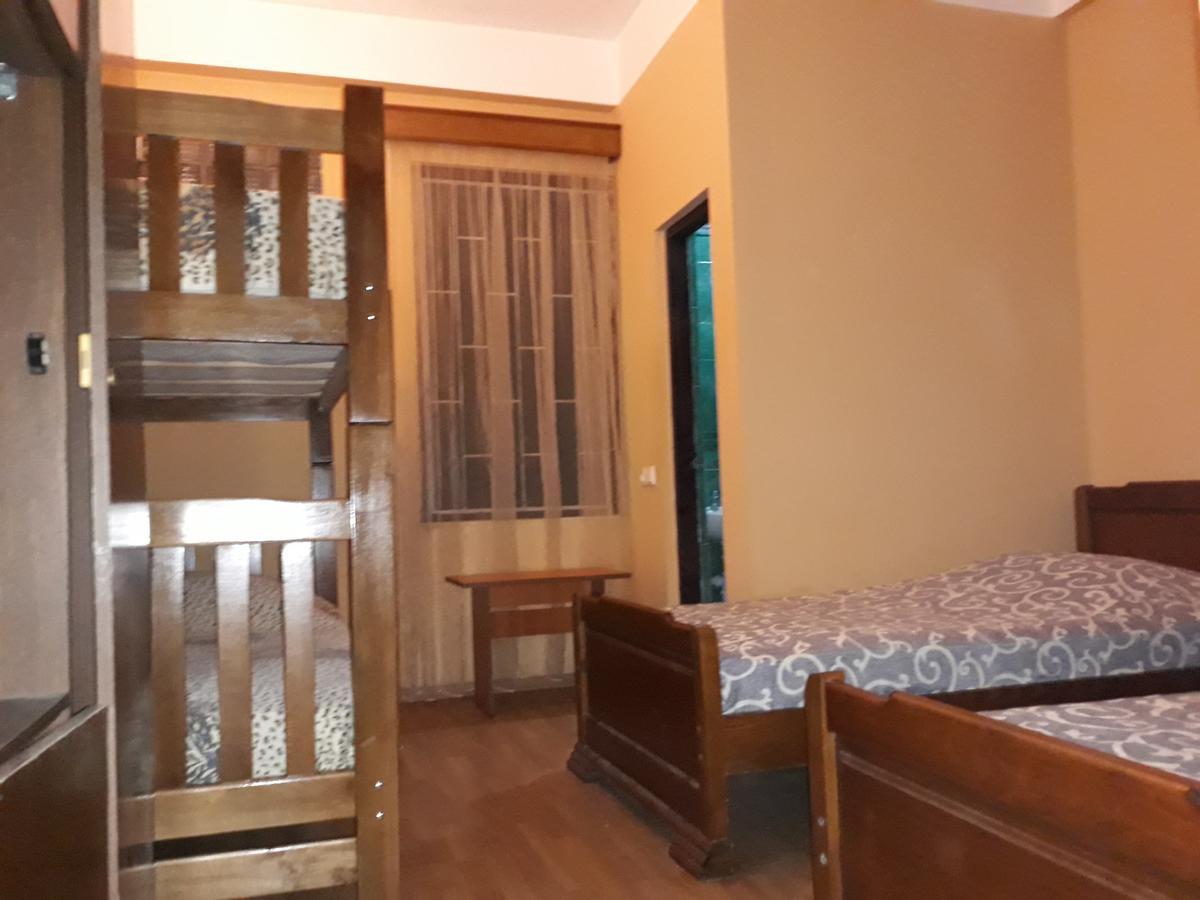 Suliko Guest House Batumi Exteriör bild
